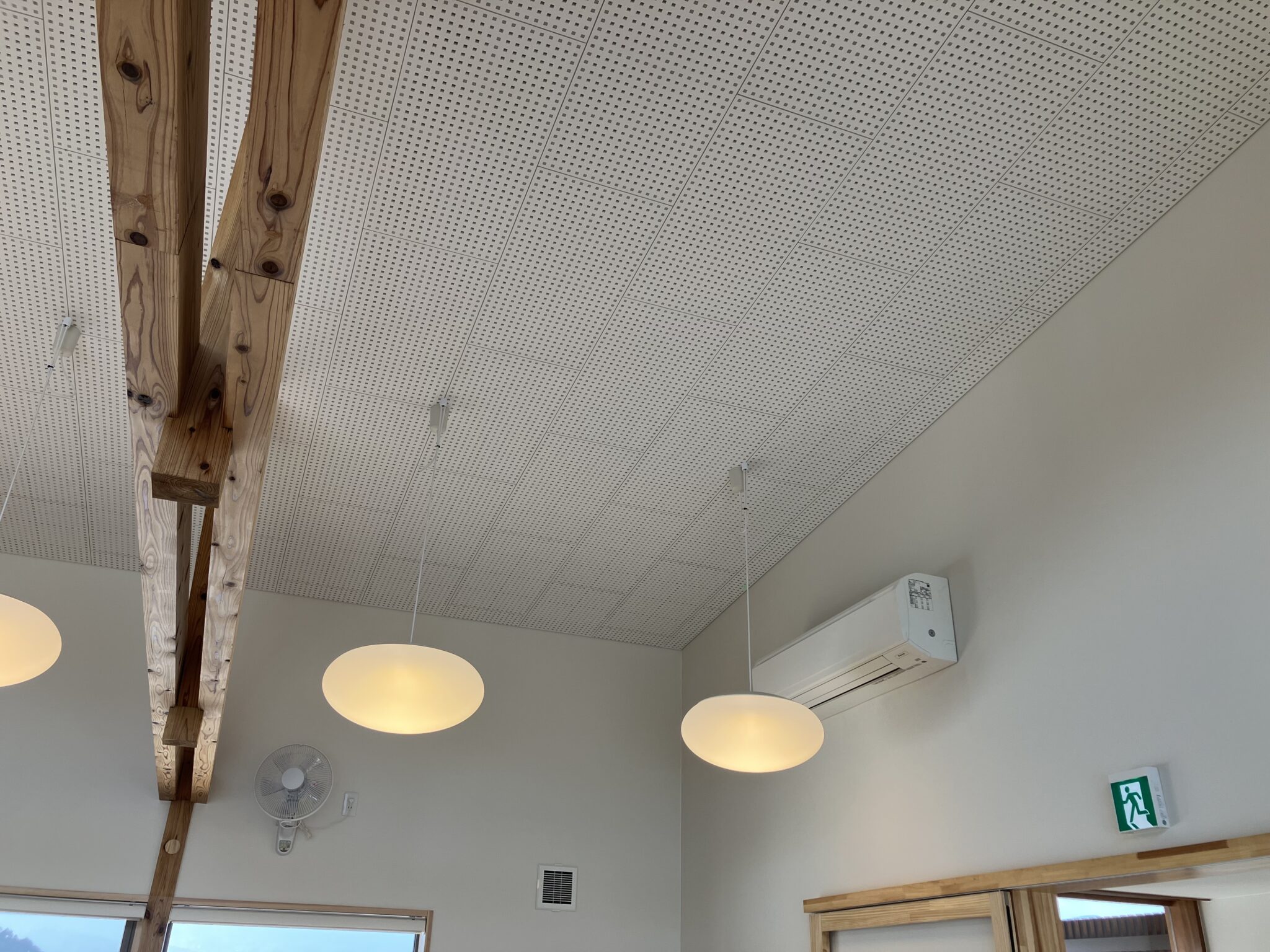 伊万里市某保育園新築工事照明器具取付工事